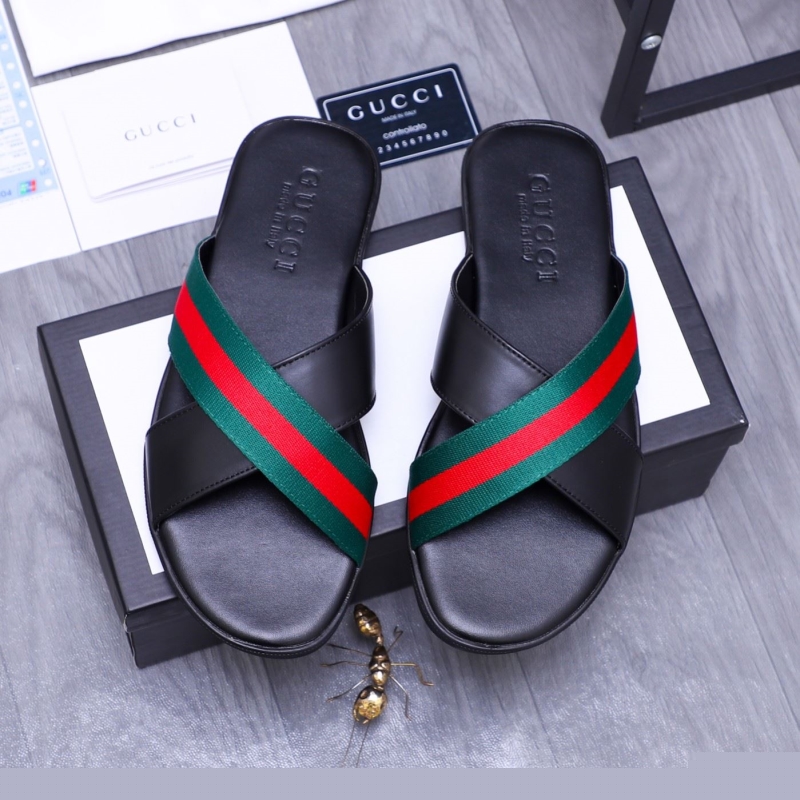 G*u*i slippers